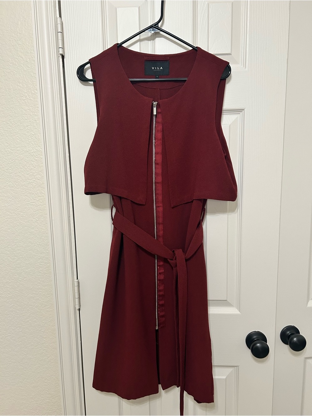 VILA Sleeveless Burgundy Zip-Front Dress with Waist Tie size L casual workwear
